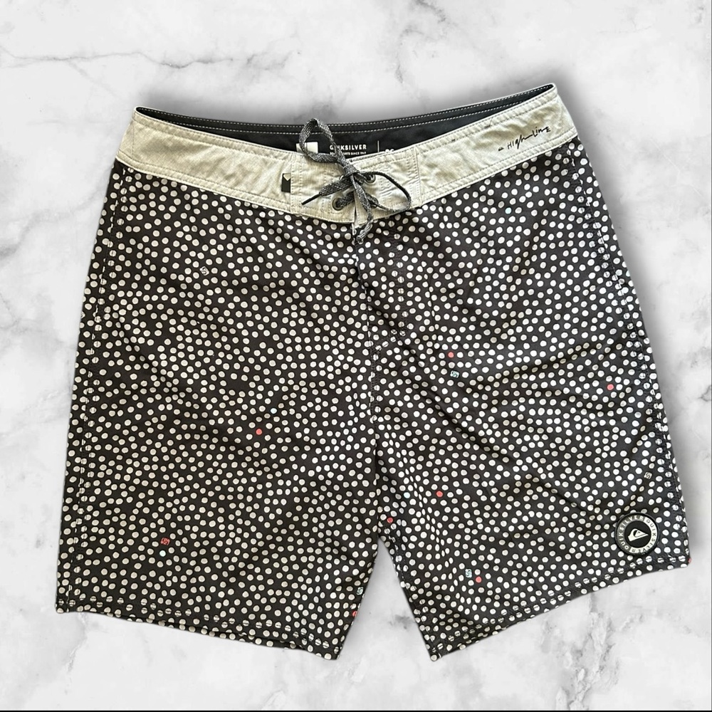 Quiksilver Men’s Board Shorts Size 32